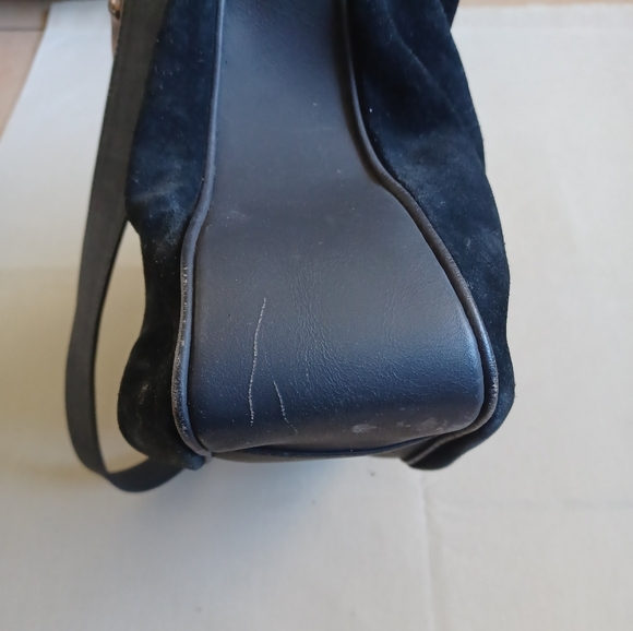 Gucci Bamboo Black Suede Bag - Picture 7 of 14